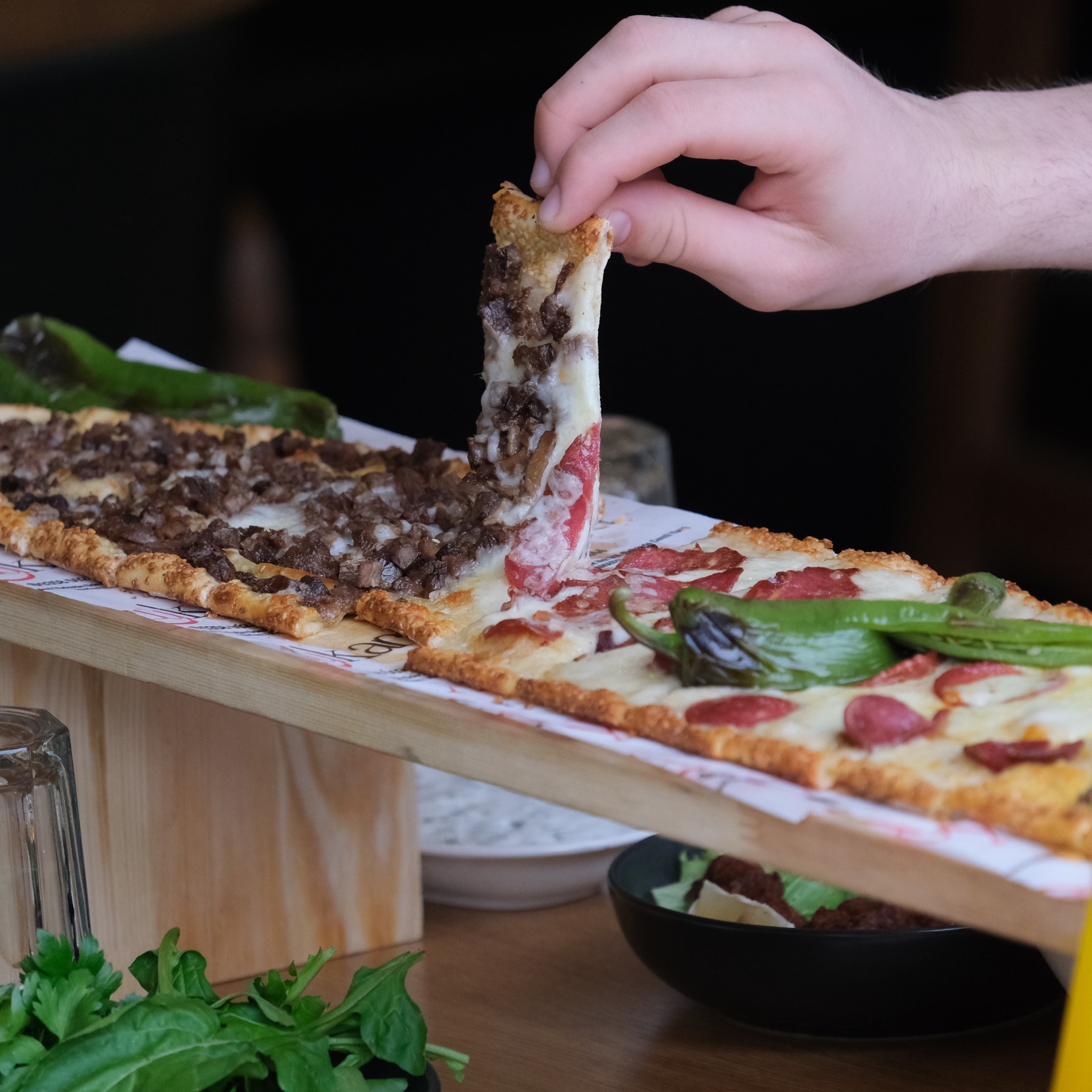 Pideler kategorisinden bir Közü Kara sunumu